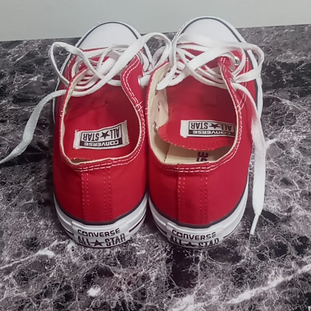 Converse Unisex Mens Size4/womens 6 Red/white Sneakers In Great Conditions - Picture 3 of 6